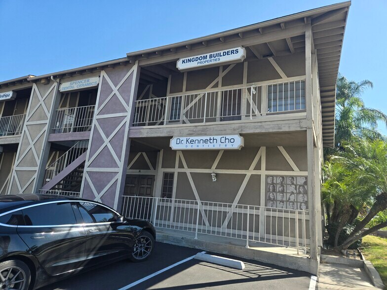 More Photos Of 721 W Whittier Blvd, La Habra Office For Lease