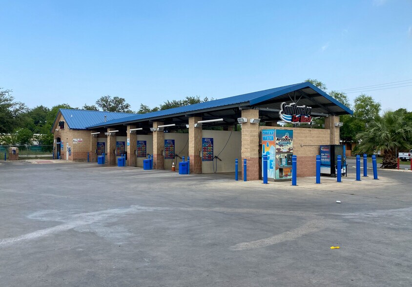More Photos Of 2583 MacArthur Vw, San Antonio Carwash For Sale