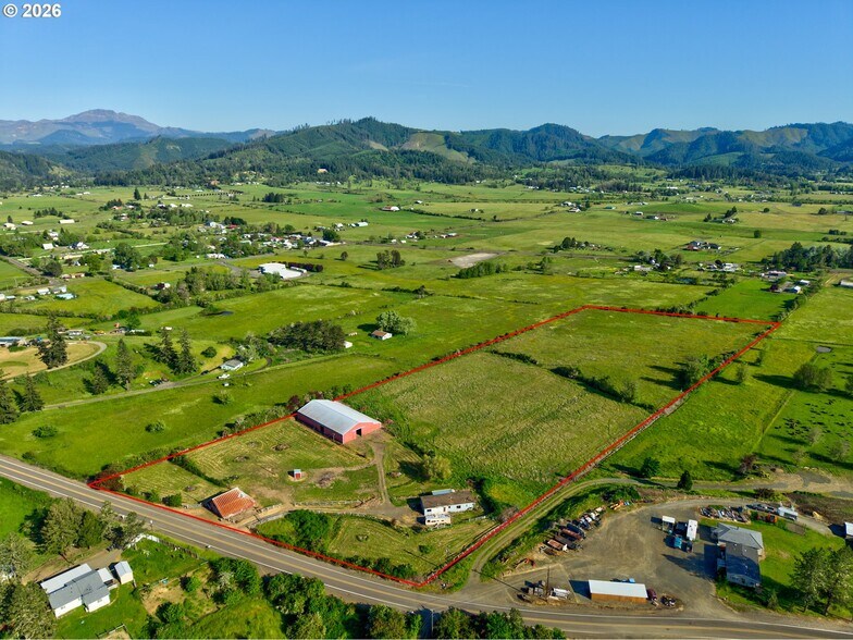 Primary Photo Of 2529 Northside Rd, Sutherlin General Retail For Sale