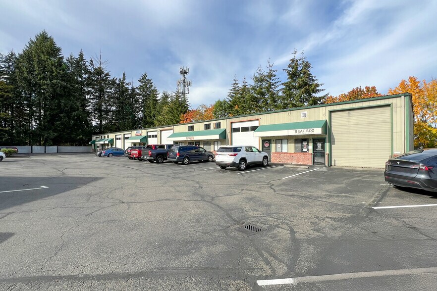 More Photos Of 1025 Black Lake Blvd SW, Olympia Light Manufacturing For Sale