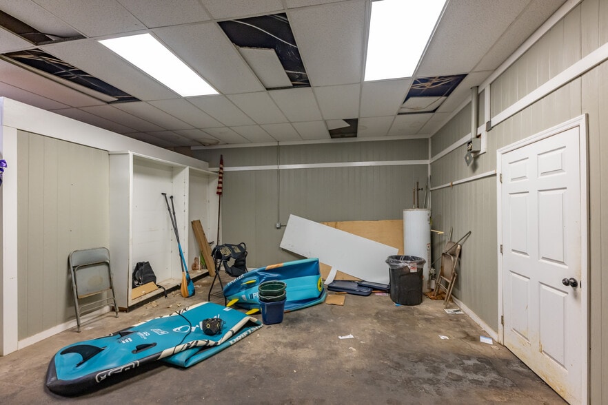 More Photos Of 119 W Gordon St, Thomaston Storefront Retail Office For Sale