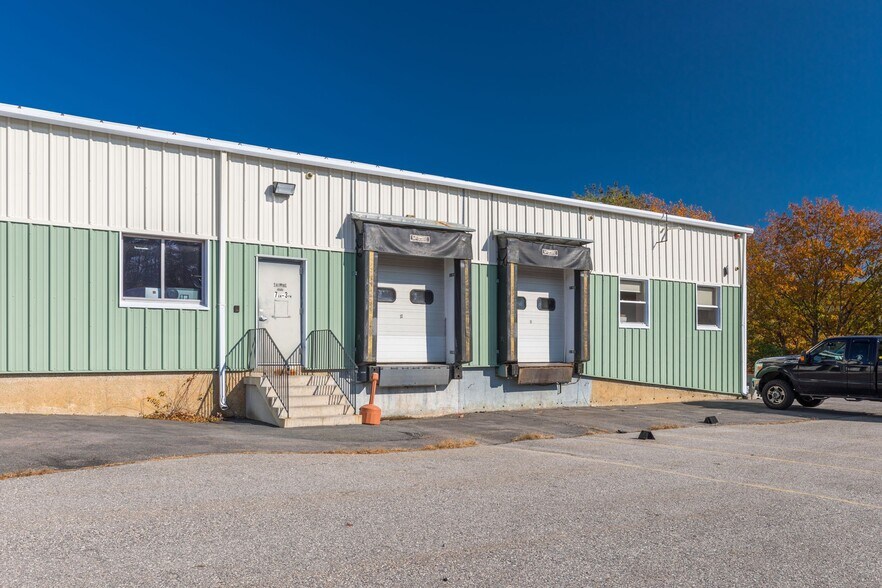 More Photos Of 16 Swamscott St, Newfields Warehouse For Lease