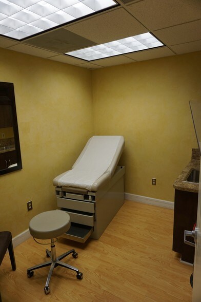 More Photos Of 9220 SW 72nd St, Miami Medical For Lease