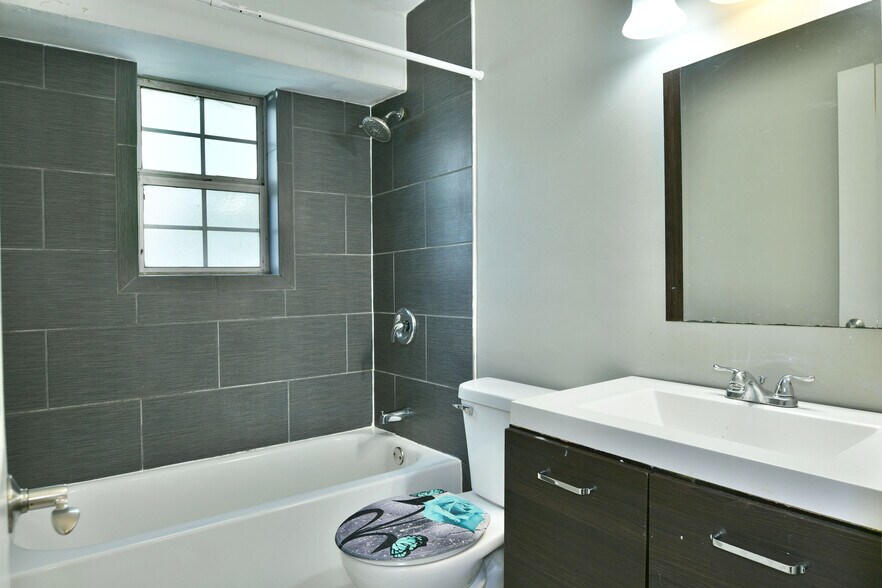 More Photos Of 203-205 Churchill Hubbard Rd, Youngstown Apartments For Sale