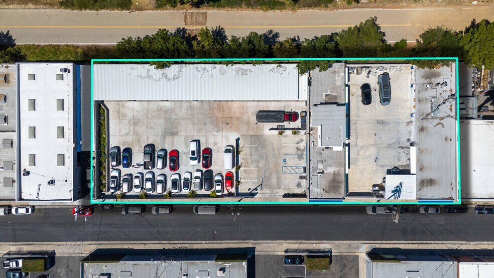 More Photos Of 14723 Aetna St, Van Nuys Auto Repair For Sale