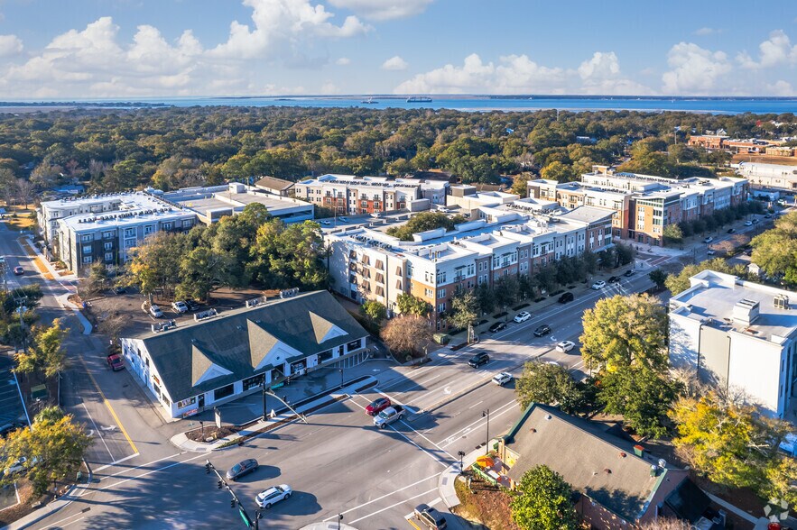 More Photos Of 725-735 Coleman Blvd, Mount Pleasant Apartments For Lease