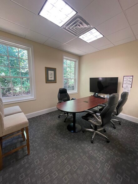 More Photos Of 102 Peters St, North Andover Medical For Lease