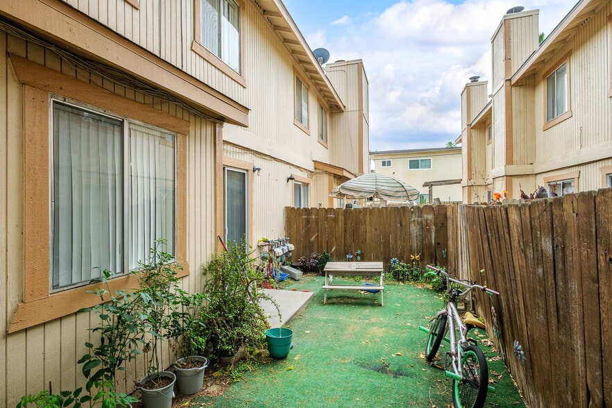 More Photos Of 770-849 Silverado St, Hanford Apartments For Sale