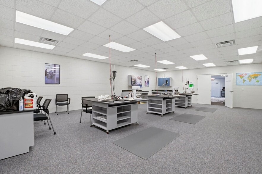 More Photos Of 2124 Hamilton St, Dalton Research And Development For Sale