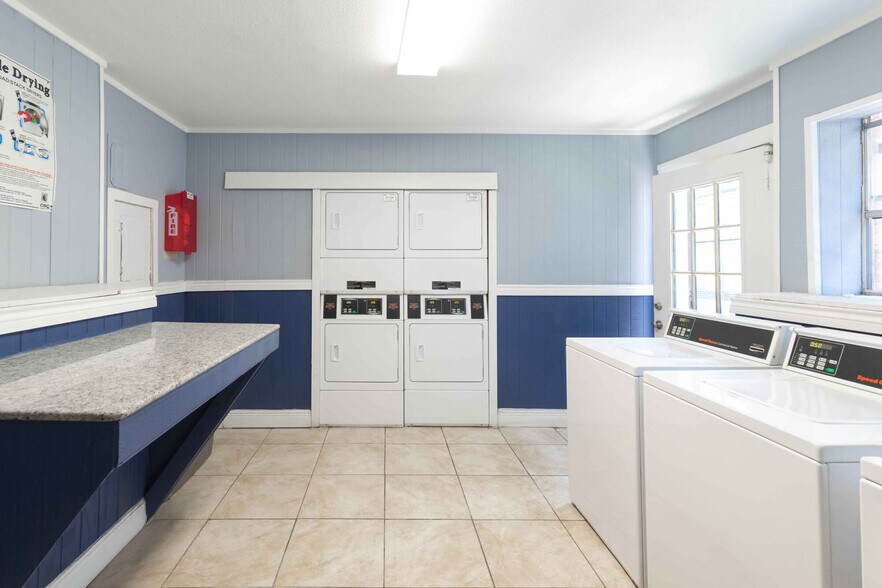 More Photos Of 10000 Hammerly Blvd, Houston Apartments For Sale