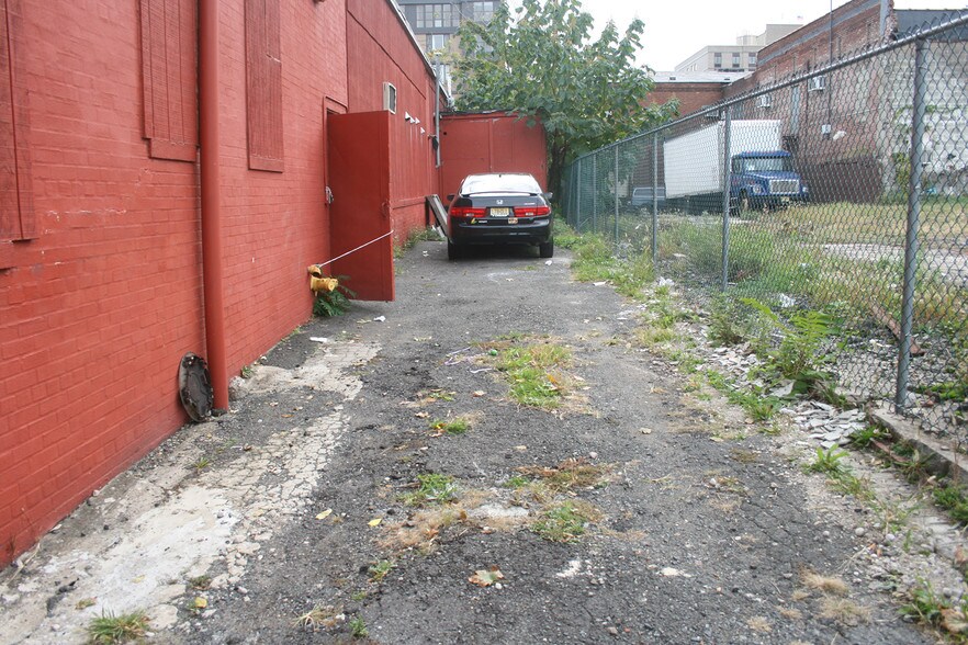 More Photos Of 109 45th St, Union City Loft Creative Space For Sale