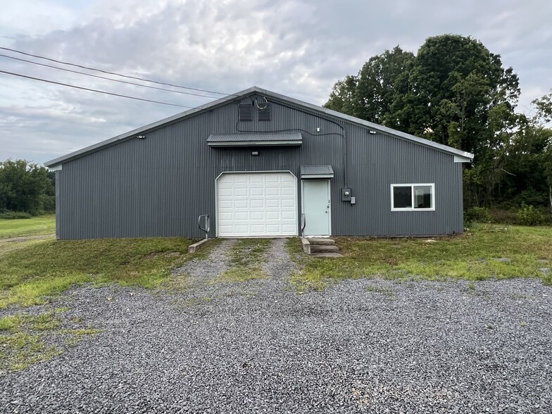 Primary Photo Of 27 Robinson Rd, Clinton Warehouse For Lease