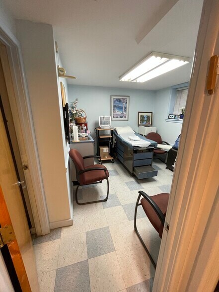 More Photos Of 14449 70th Ave, Flushing Healthcare For Lease
