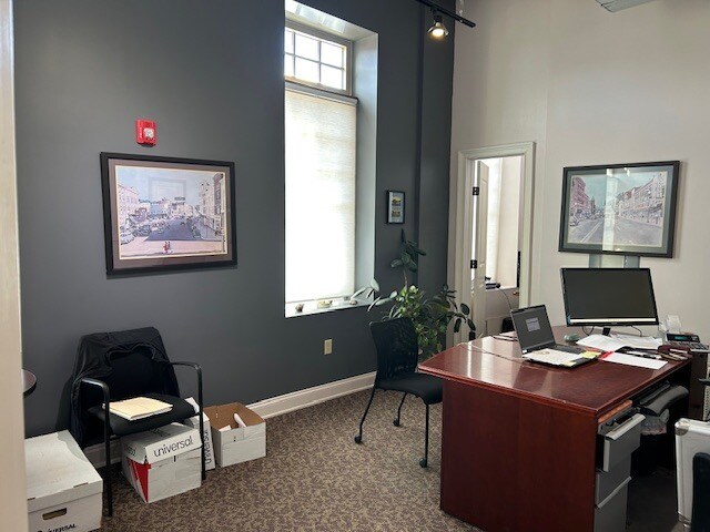 More Photos Of 79 Warren St, Glens Falls Apartments For Lease