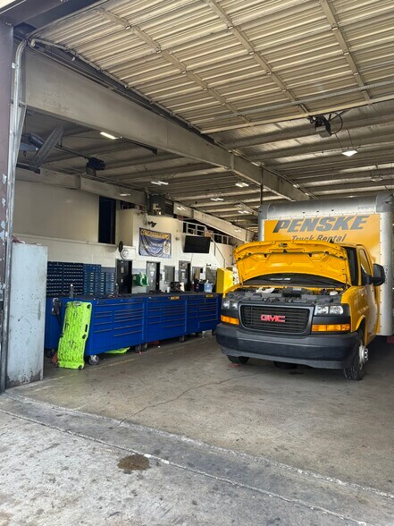 More Photos Of 6890 Bert Kouns Industrial Loop, Shreveport Distribution For Lease