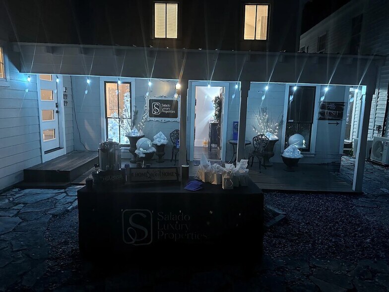 More Photos Of 7 N Main St, Salado Freestanding For Lease