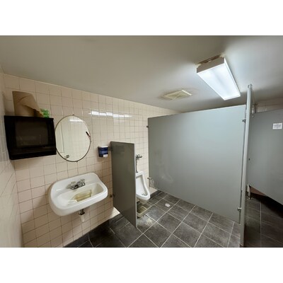 More Photos Of 902 N Main St, Princeton General Retail For Sale
