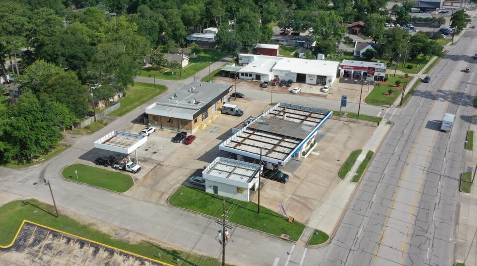 More Photos Of 1207 N Frazier St, Conroe Convenience Store For Sale