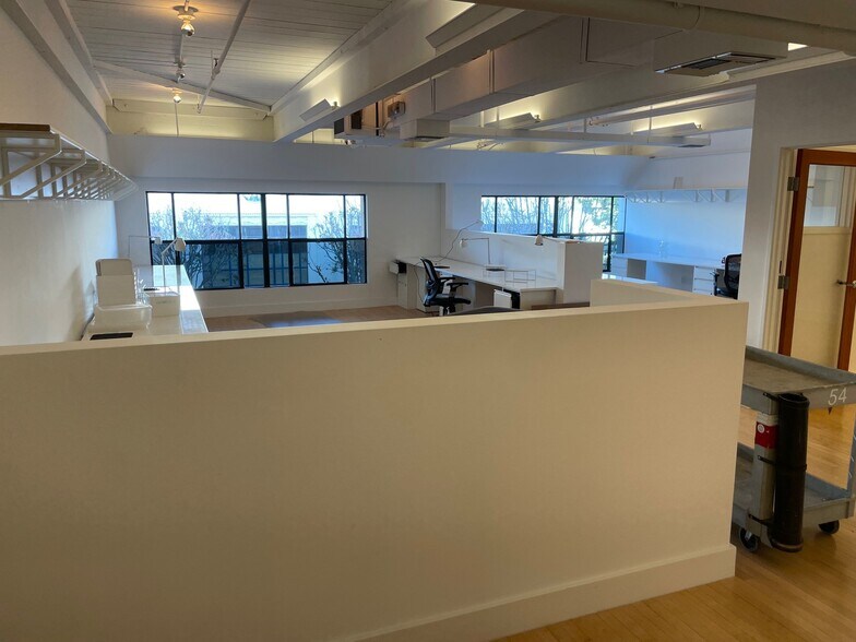 More Photos Of 8800-8850 Venice Blvd, Los Angeles General Retail For Lease