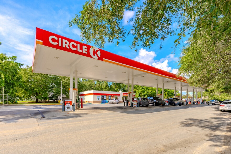 More Photos Of 5712 W Tennessee St, Tallahassee Convenience Store For Sale