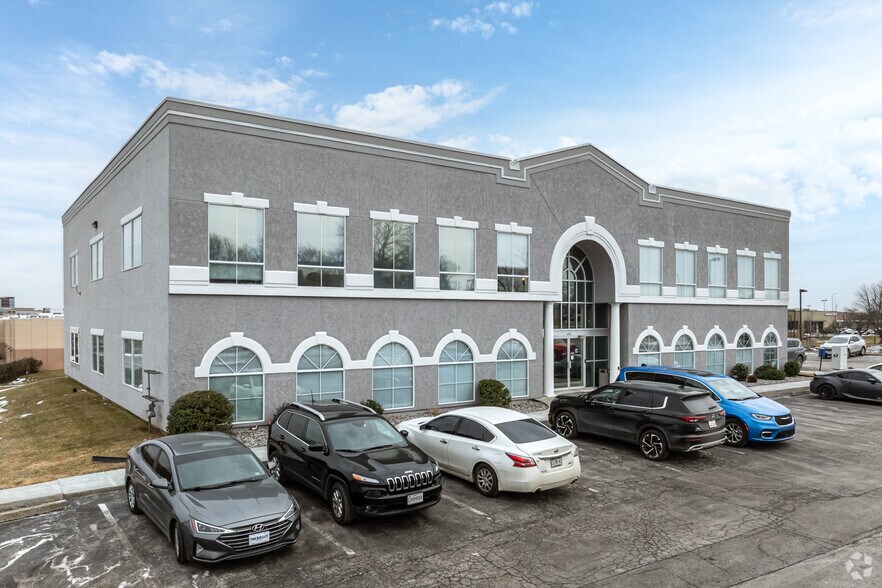More Photos Of 3737 S Elizabeth St, Independence Office For Lease