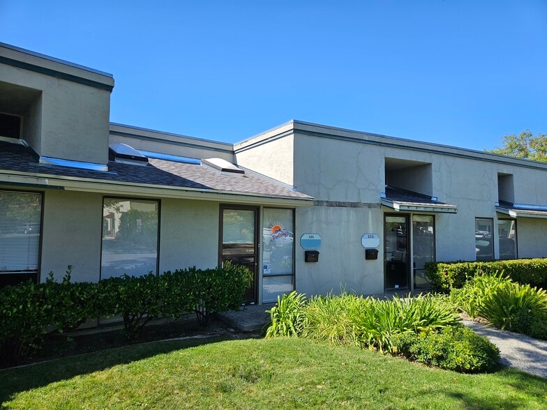 More Photos Of 14 Commercial Blvd, Novato Flex For Sale