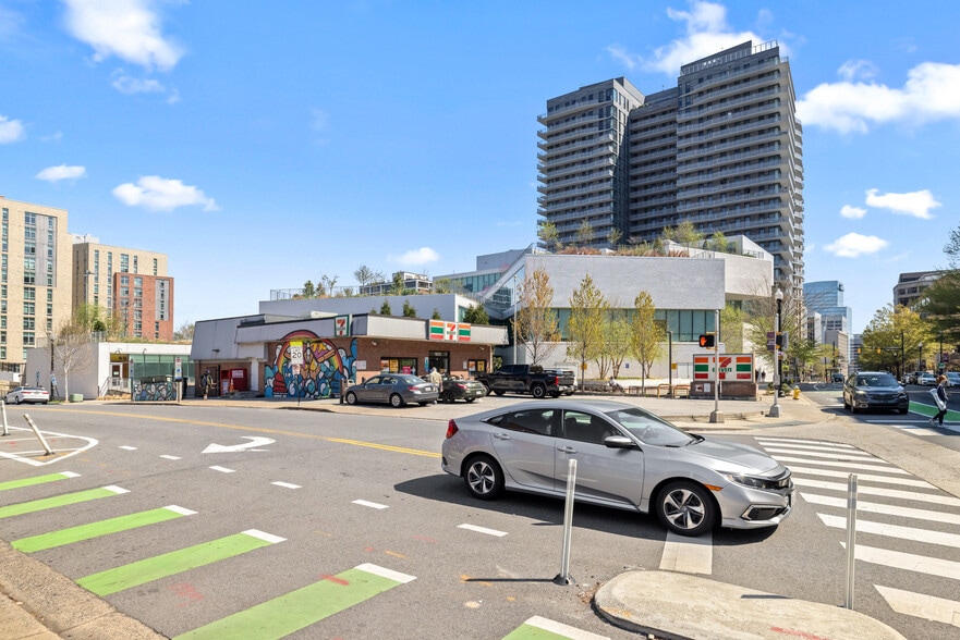 More Photos Of 1625 Wilson Blvd, Arlington Service Station For Sale