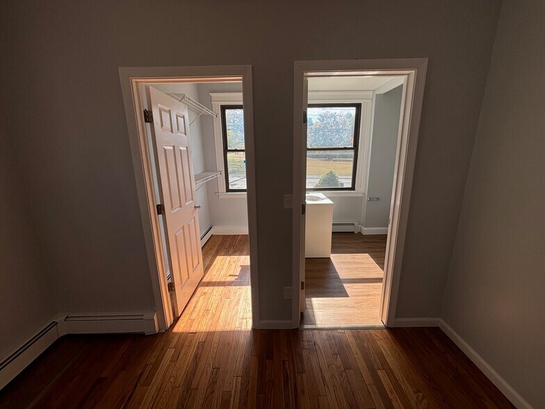 More Photos Of 1615 E Main St, Waterbury Apartments For Sale