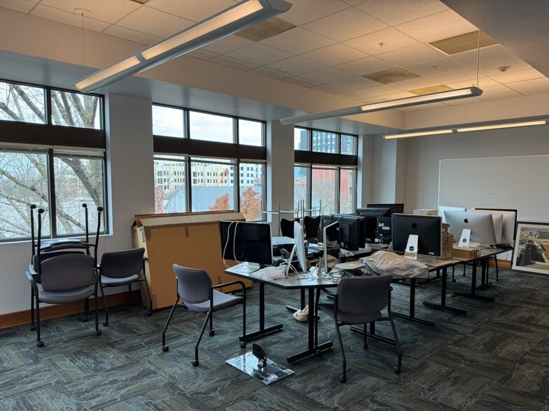 More Photos Of 360 E 10th Ave, Eugene Office For Sale