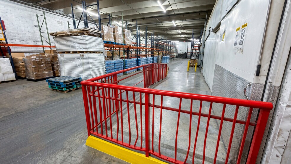 More Photos Of 3190 W 15th Ave, Hialeah Manufacturing For Lease