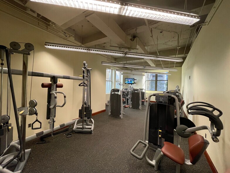 More Photos Of 112 S Tryon St, Charlotte Office Residential For Sale