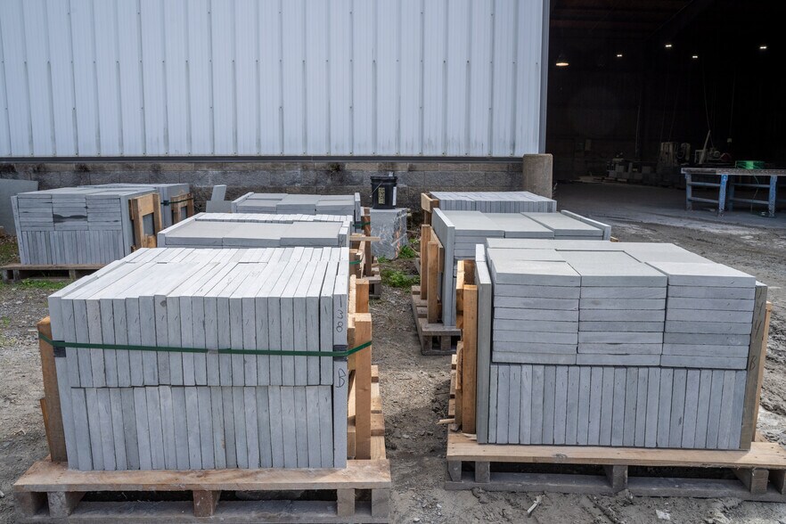 More Photos Of 441 Peck Hill Rd, New Milford Warehouse For Sale