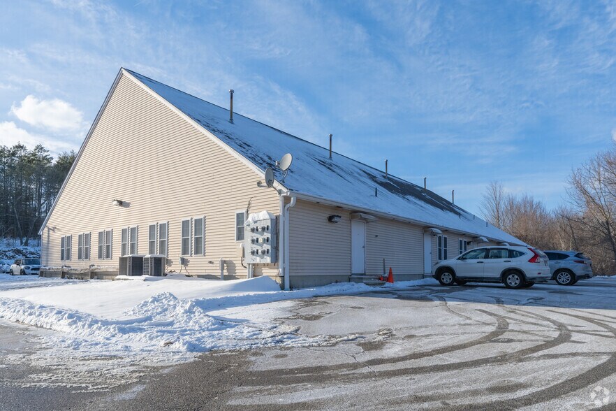 More Photos Of 128 Main St, Sturbridge Medical For Lease