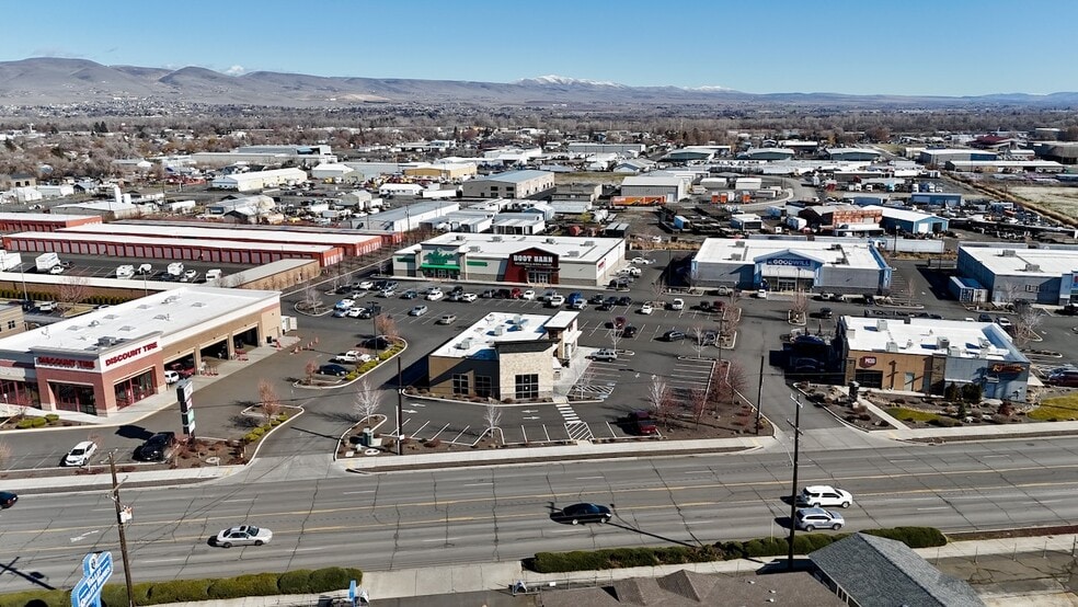 More Photos Of 1901 S 1st St, Yakima General Retail For Lease