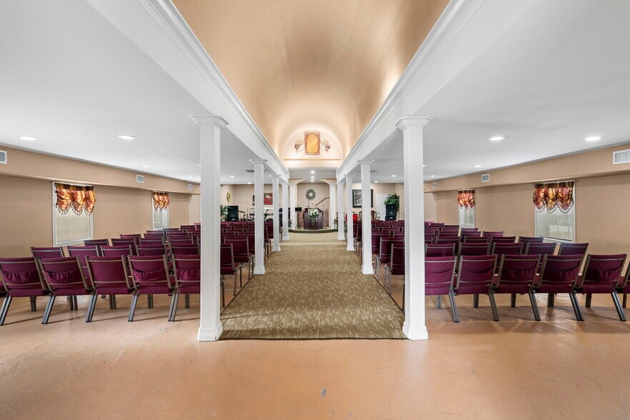 More Photos Of 11200 Thaxton Rd, Austin Religious Facility For Sale