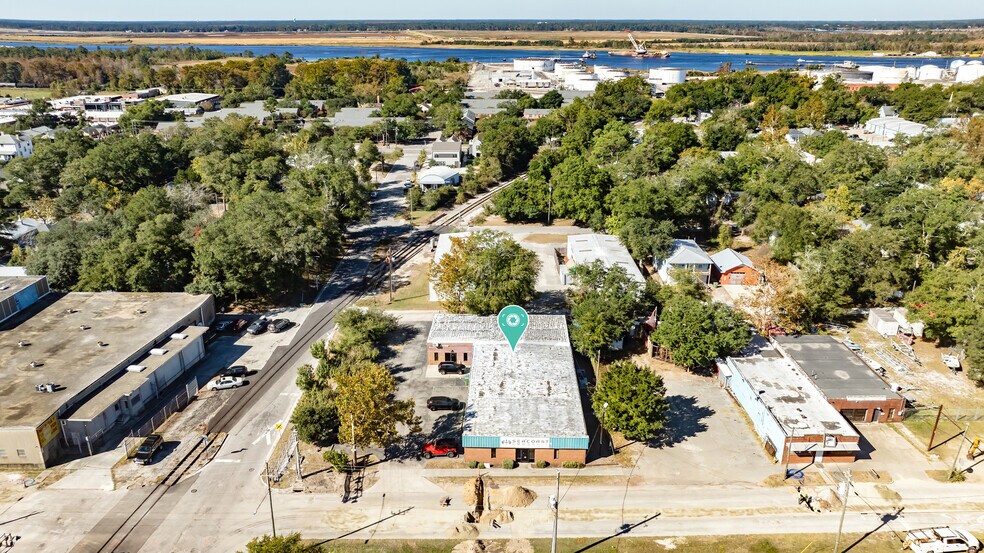 More Photos Of 1316 S 5th Ave, Wilmington Service For Sale