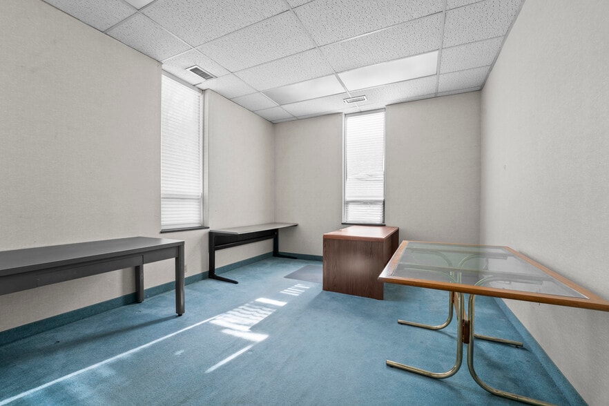 More Photos Of 103 Phoenix Ave, Enfield Medical For Lease