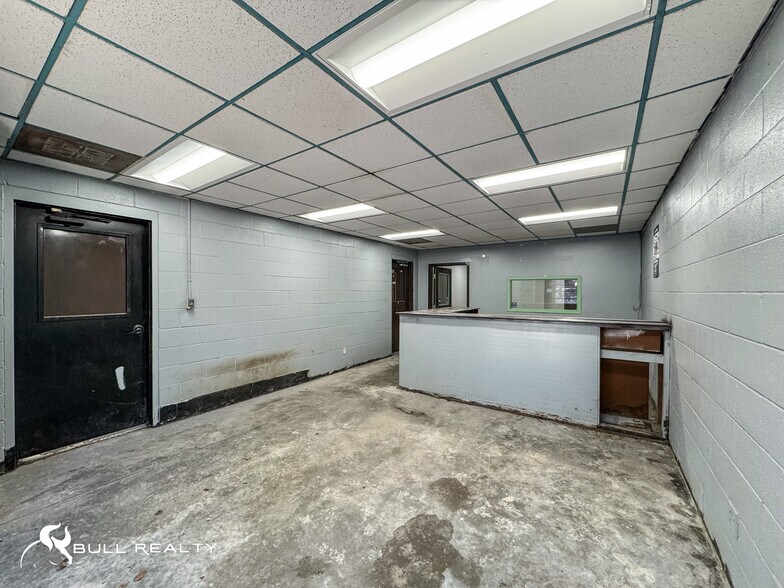 More Photos Of 8108 Highway 85, Riverdale Freestanding For Lease