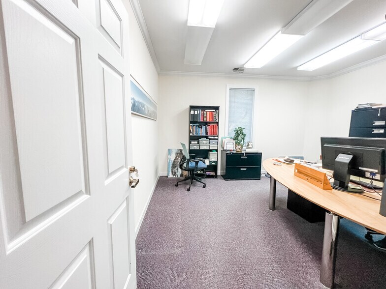 More Photos Of 185 Wind Chime Ct, Raleigh Medical For Lease