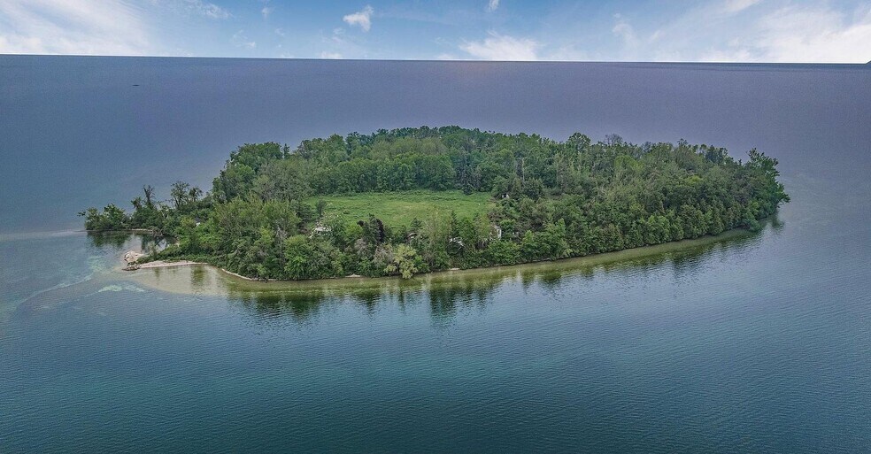 More Photos Of 1000 Strawberry Island, Rama Land For Sale