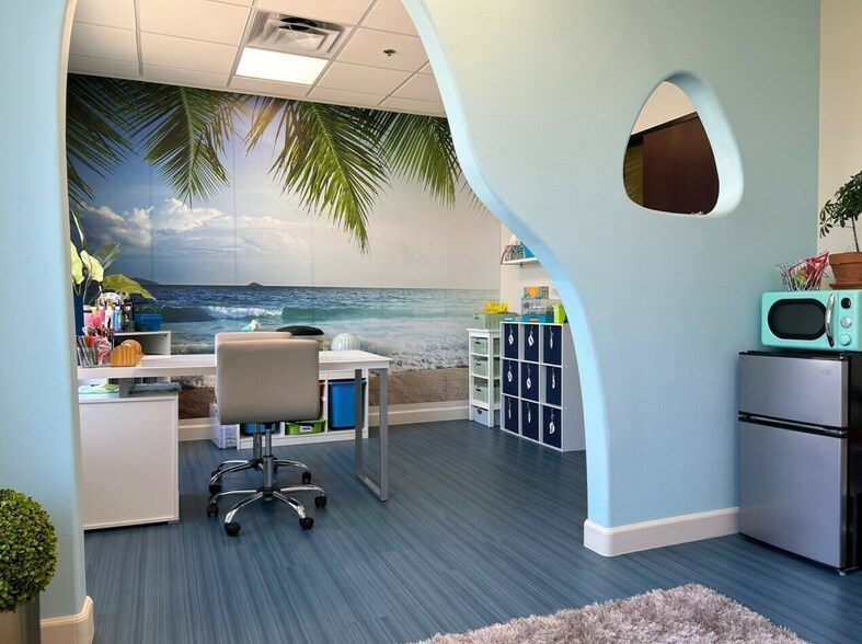 More Photos Of 15601 N 40th St, Phoenix Office For Sale