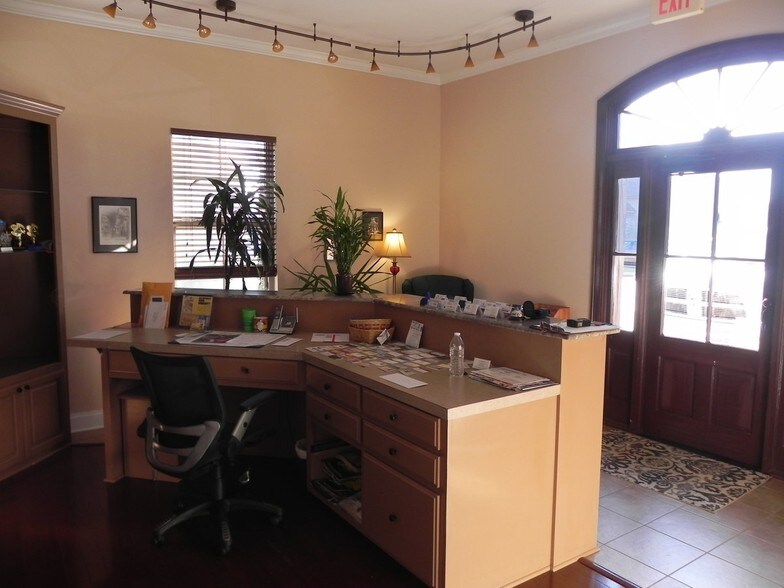 More Photos Of 4451 Bluebonnet Blvd, Baton Rouge Office For Lease