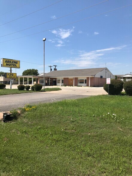 More Photos Of 774 US Highway 80 East, Abilene Hotel For Sale