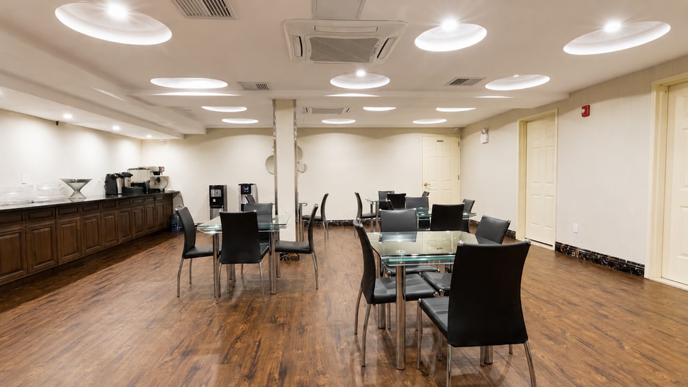 More Photos Of 3858 12th St, Long Island City Hotel For Sale