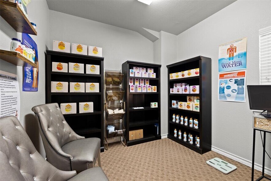 More Photos Of 800 W Highway 290, Dripping Springs Medical For Sale