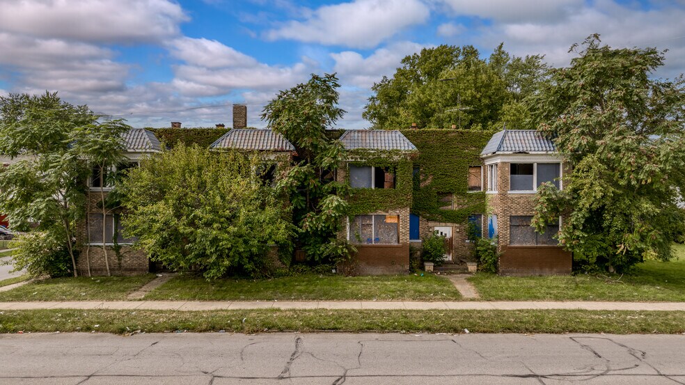 More Photos Of 880-884 Parkwood Rd, Cleveland Multifamily For Sale