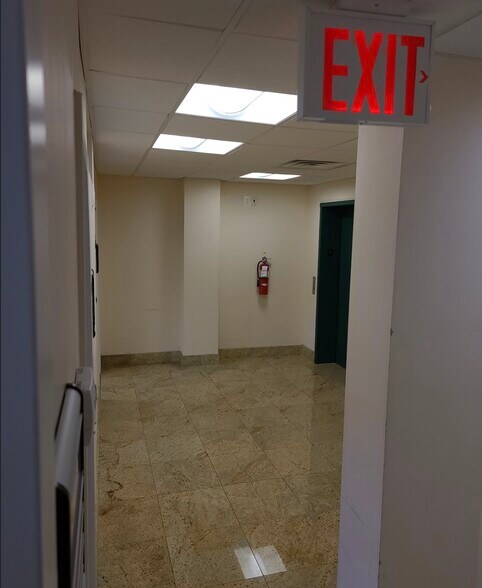 More Photos Of 30-74 31st St, Astoria Medical For Lease