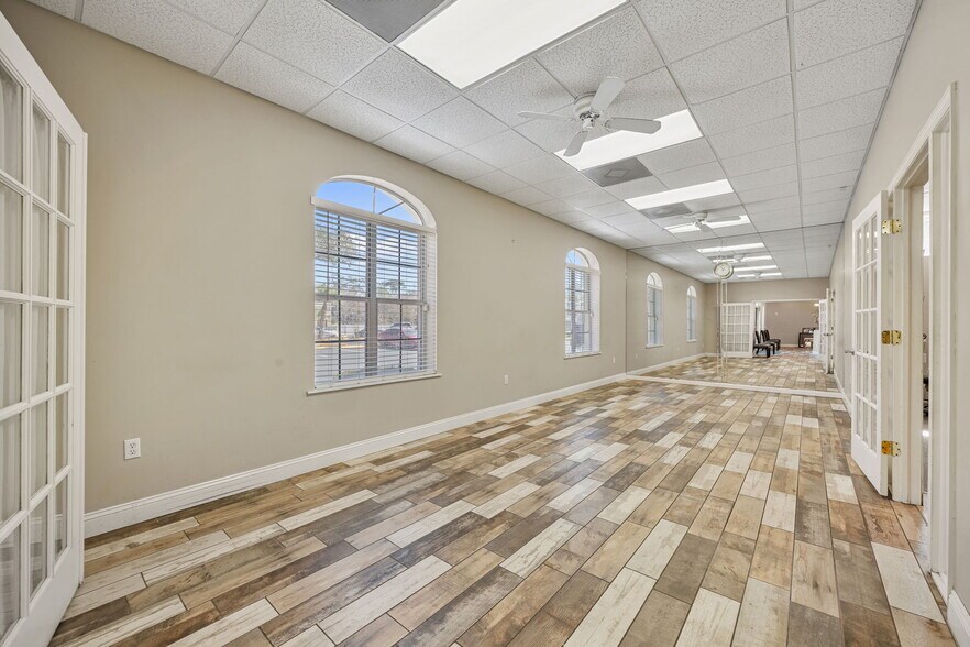 More Photos Of 14522 University Point Pl, Tampa Medical For Sale