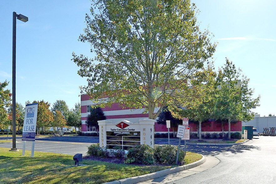 More Photos Of 7421 Central Business Park Dr, Norfolk Light Manufacturing For Lease