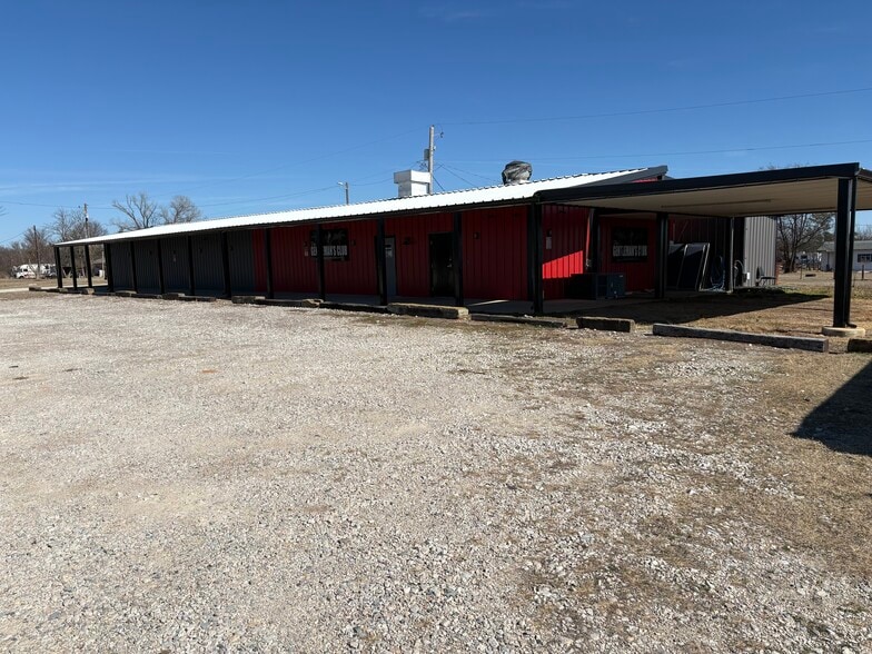 More Photos Of 1704 E Hwy 70, Kingston Bar For Sale